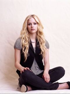 Avril Lavigne - wallpaper preview