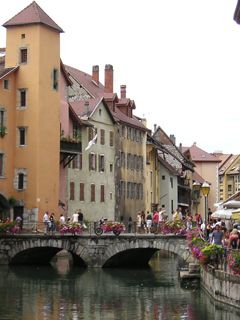 Annecy - wallpaper preview