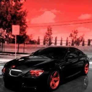 Černé BMW s Červenými Akcenty