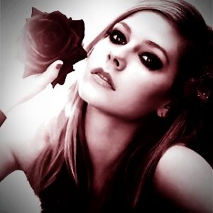 Glamourózní dívka s růží