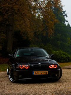 Černé auto BMW E46