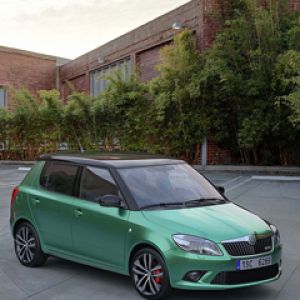 Zelené auto Skoda