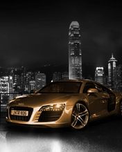 Luxusní Audi R8 ve městě