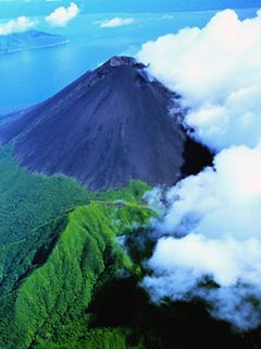 Majestátní Krajina Sopky - wallpaper preview