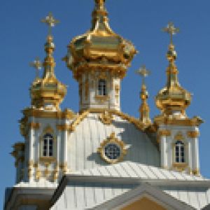 Zlaté kupole Peterhofu
