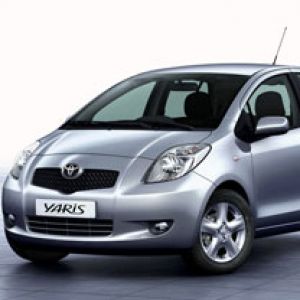 Toyota Yaris Kompaktní Auto