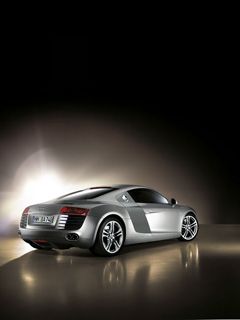 Elegantní Stříbrné Sportovní Auto