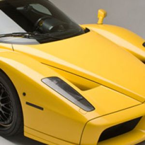 Žluté Ferrari Enzo