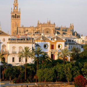 Katedrála v Seville a La Giralda