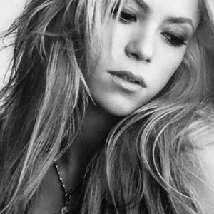 Shakira Glamour Portrét