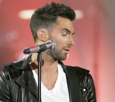 Adam Levine naživo - wallpaper preview