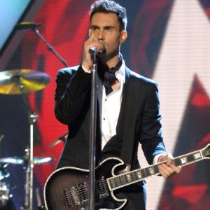 Adam Levine naživo
