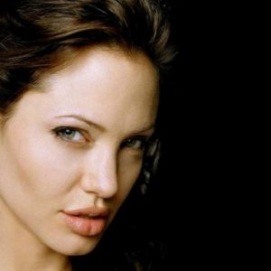 Portrét Angeliny Jolie