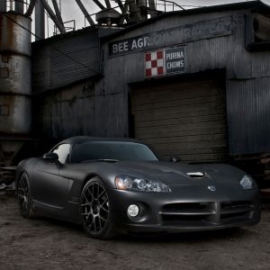 Dodge Viper v Průmyslovém Prostředí