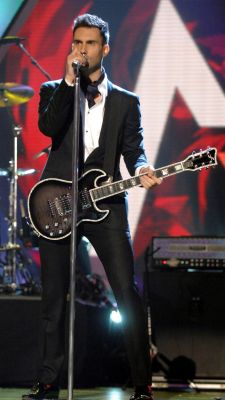 Rocková Hvězda na Pódiu - wallpaper preview