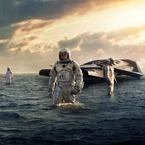 Astronauti z Interstellar v Oceánu