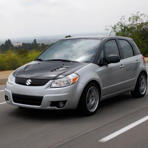 Auto Suzuki na Silnici