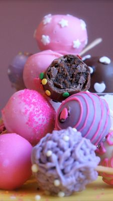 Barevné Cake Pops - wallpaper preview